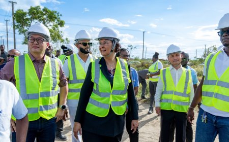 President Simons luidt bouw van 350 sociale woningen te Reeberg in