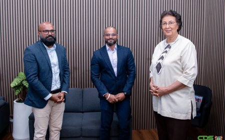 Digicel bespreekt investeringen en sneller internet met Simons