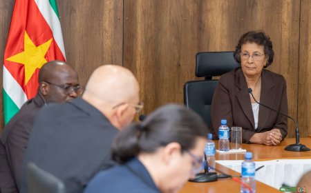 President ontvangt onderwijsvisie en actieplan