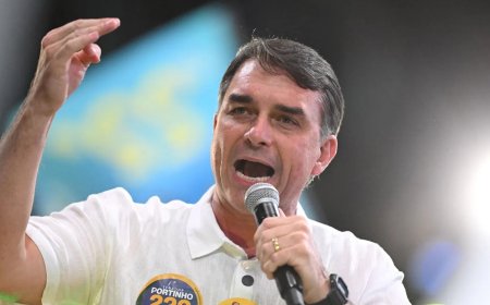 Flávio Bolsonaro ondanks uitreisverbod naar VS vertrokken