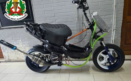 Politie Nickerie neemt opgevoerde scooter voor races in beslag