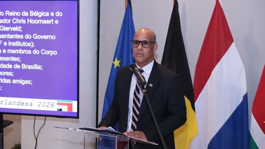 Surinaamse literatuur en taaldiversiteit centraal tijdens Week van het Nederlands in Brasília
