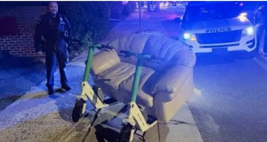 Politie ziet twee mannen op rijdende bank