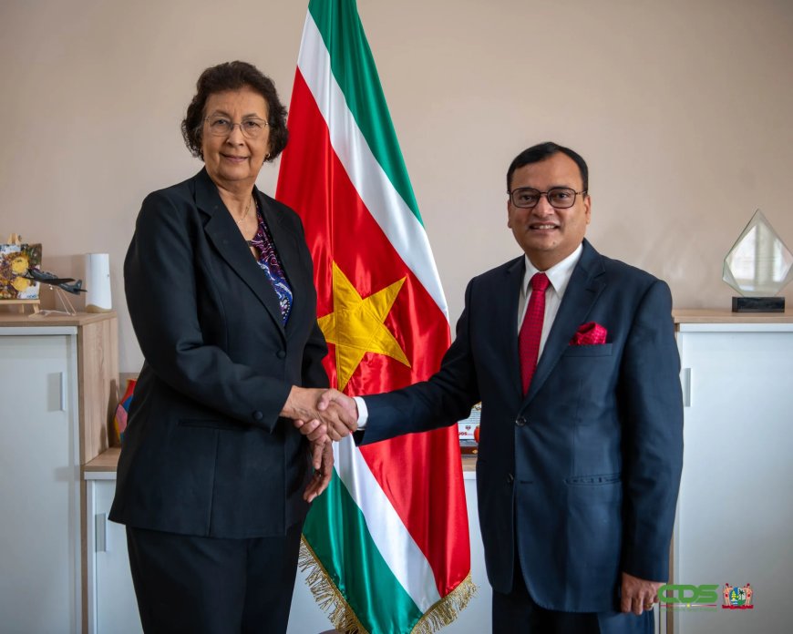 Indiase ambassadeur neemt afscheid van president Simons