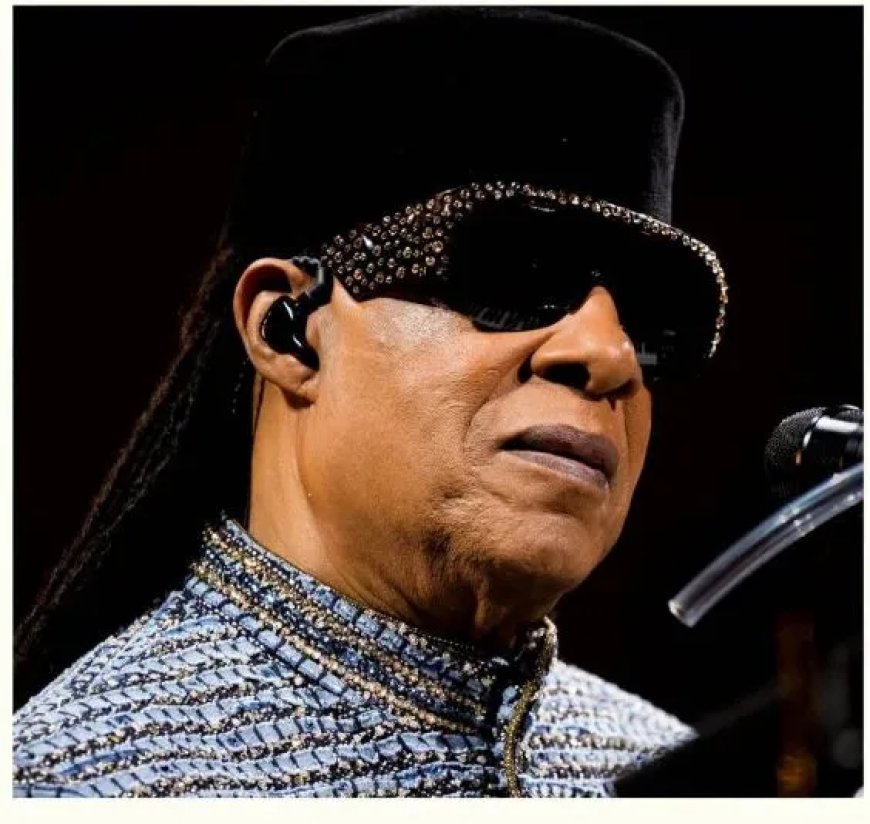 Stevie Wonder wil voormalige verloofde uit huis