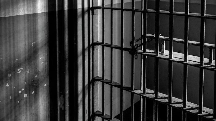 Jaloezie eindigt in ziekenhuisopname: vrouw gooit hete olie over vriend