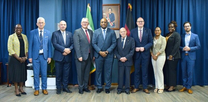 Duitse parlementariërs bij Bouva