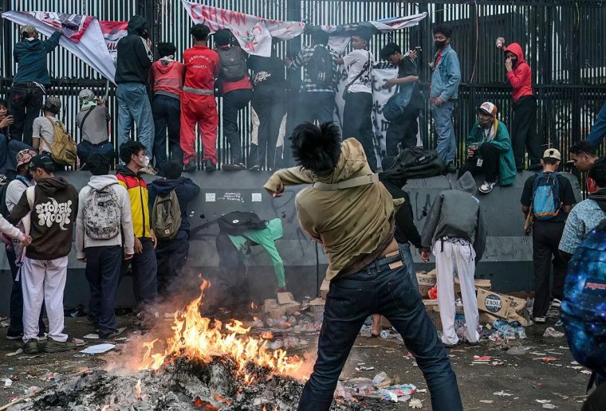 Indonesië: duizenden demonstreren tegen corruptie en bosbranden
