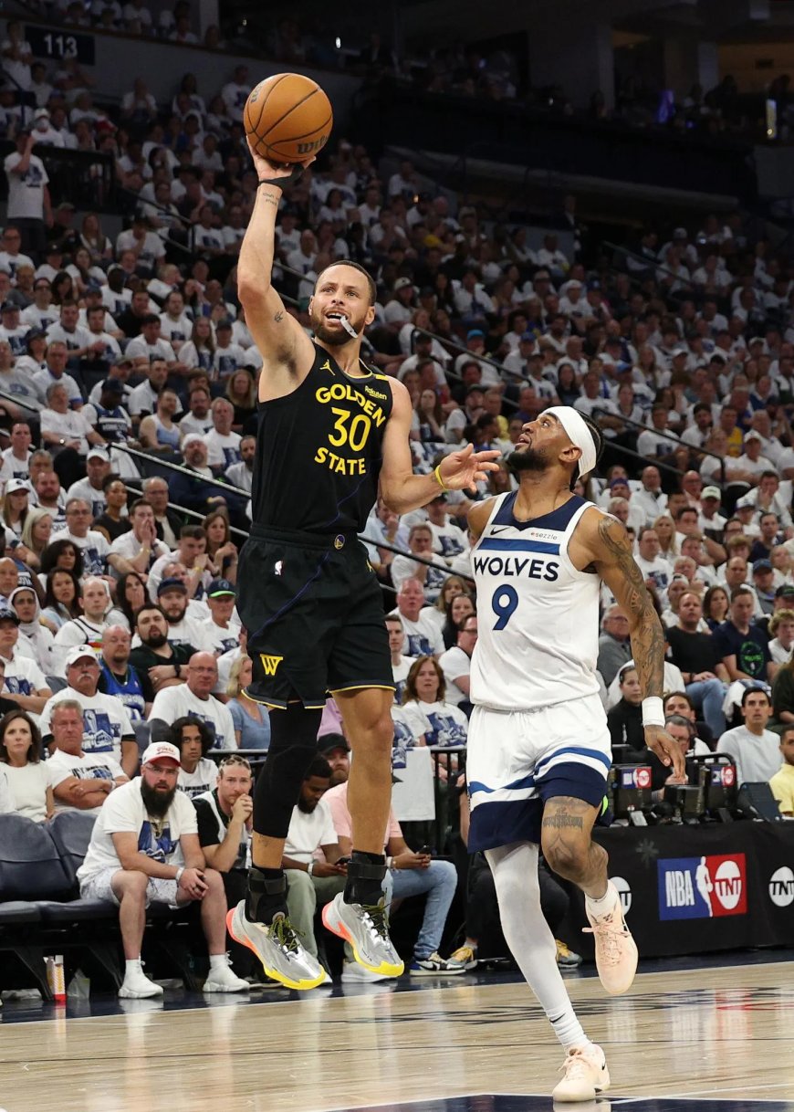 Curry leidt Warriors naar zege op Minnesota
